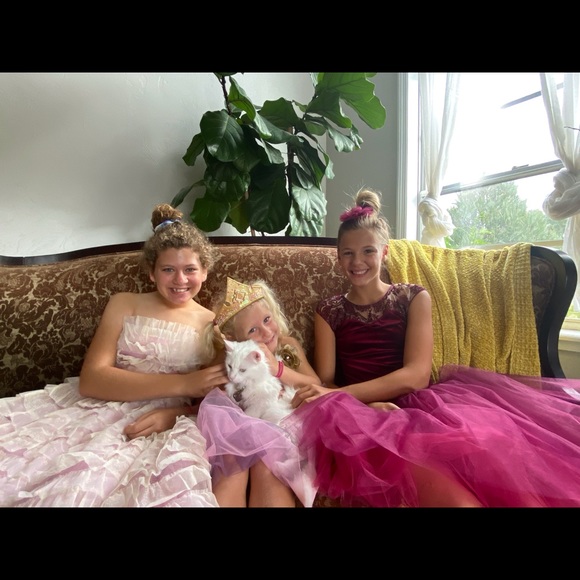 Meet your Posher, Eliana - Picture 6 of 14